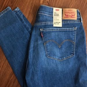 Levi’s 710 Super Skinny 33x30